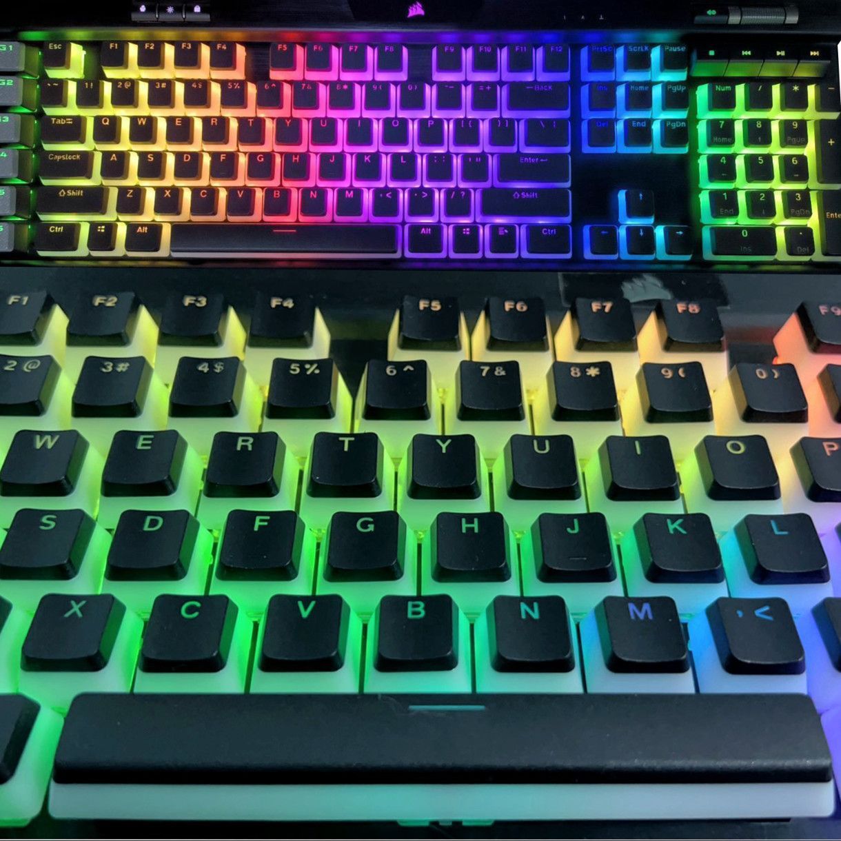 Translucent Corsair Pudding Ke – Gaming Keyboard Corsair recenzja i cena